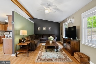 Welcome to 431 Wilson Street-a lakefront retreat on the private - photo 6