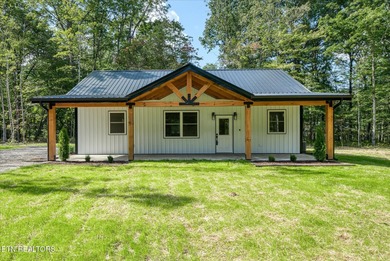 Cumberland Lakes Home For Sale in Monterey Tennessee