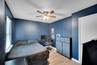 Recently renovated home on corner lot in established - photo 15