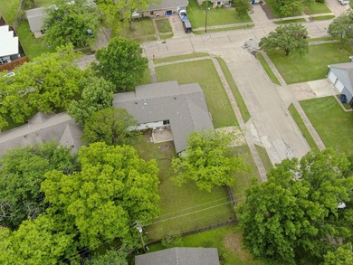 Recently renovated home on corner lot in established - photo 34