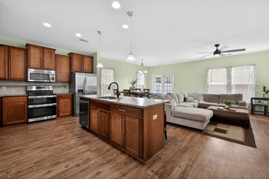 Palmetto Pointe Townes, 3-bedroom 2.5 bath, single-family home - photo 8