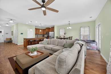 Palmetto Pointe Townes, 3-bedroom 2.5 bath, single-family home - photo 10