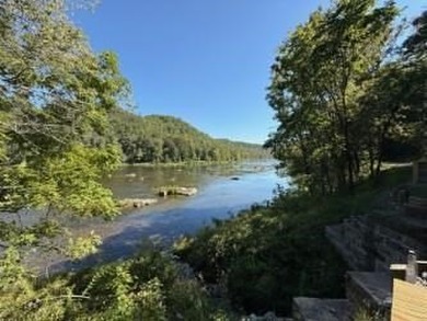 Rare 18.96-Acre Unrestricted Property Overlooking the New River - photo 12