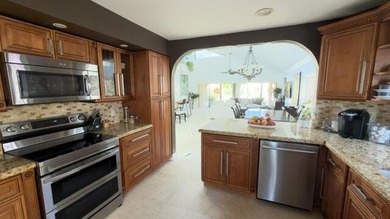 Welcome to this stunning waterfront residence in Villa Deste - photo 14