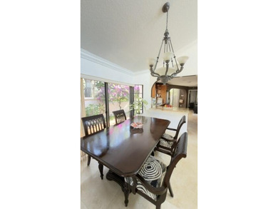 Welcome to this stunning waterfront residence in Villa Deste - photo 26