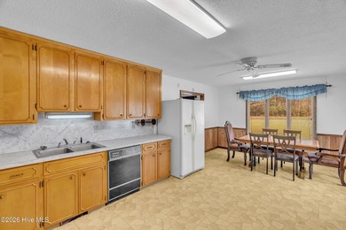 Coastal country living at its finest! Welcome to Parkertown Road - photo 44