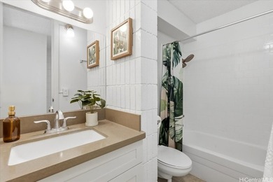 You'll enjoy this tucked away, third floor home, with it's sweet - photo 5