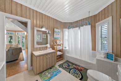 29 Rosewalk Aly is a rare opportunity to own in the iconic - photo 12