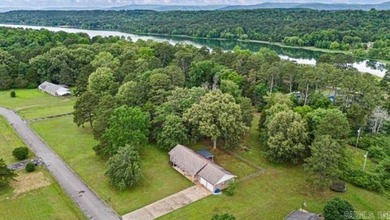 Nestled just a one-minute walk from beautiful Lake Ludwig, this - photo 14