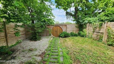 Modern duplex in the heart of Butchertown offering exceptional - photo 34