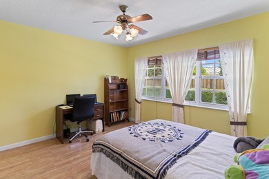 Welcome to this thoughtfully designed single-family residence - photo 34