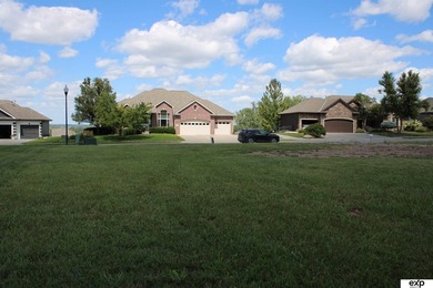 Welcome to Iron Horse-an exceptional community perfectly - photo 1
