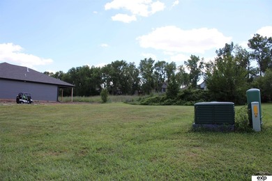 Welcome to Iron Horse-an exceptional community perfectly - photo 4