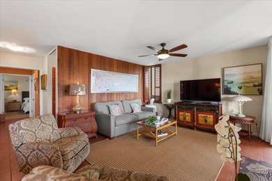 This beautifully appointed 1-bedroom, 2-bathroom condo offers - photo 7