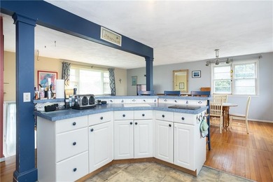A well-proportioned home offering a flexible layout and room to - photo 4