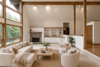 Gorgeous custom-built Lindal Cedar home offering 3 bedrooms and - photo 4
