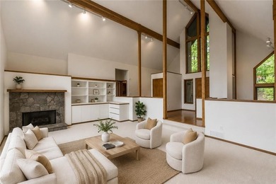 Gorgeous custom-built Lindal Cedar home offering 3 bedrooms and - photo 5