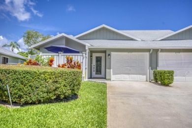 Lake Condo For Sale in Hobe Sound, Florida