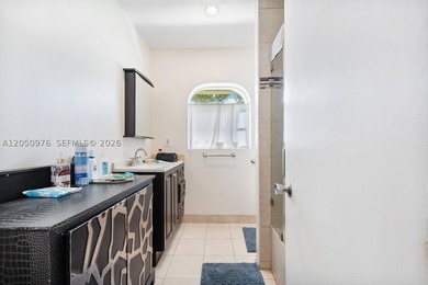 Welcome to sought-after Green Hills, one of the area's most - photo 29