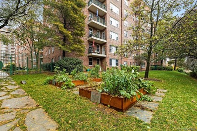 Fabulous 2 Bedroom - Plus Bonus Room - 2 Full Bath unit offering - photo 29