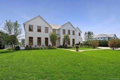 Newly constructed architectural showpiece in the heart of - photo 6