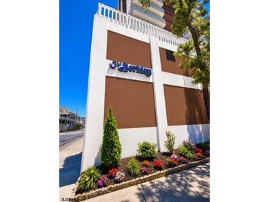 Take in panoramic views of the beach and bay from this 21st fl - photo 2