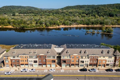 Lake Townhome/Townhouse For Sale in Prairie Du Sac, Wisconsin