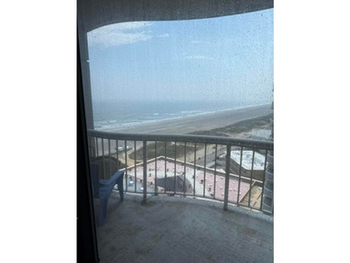 Welcome to easy coastal living in this spacious south-side - photo 8