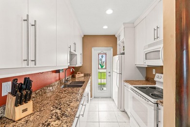 Welcome to your slice of paradise in Palm Beach Leisureville! - photo 12