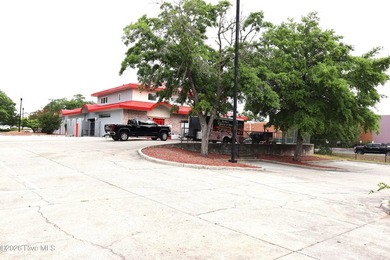 This beautifully renovated 7900 square foot restaurant facility - photo 16