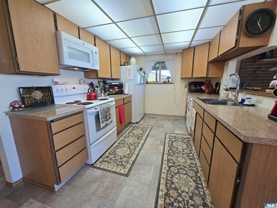 2-bedroom Condo available in the Dominion Terrace 55+ community - photo 17