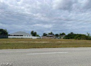 Vacant residential - photo 1