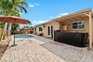 Reduced Beautifully updated 5-bedroom, 2-bathroom home with a - photo 22
