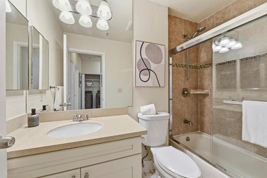Stunning top-floor penthouse end-unit in the heart of Sunnyvale! - photo 29