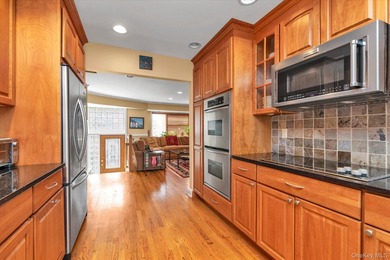 Updated 4-bedroom, 2.5-bath split-level home in Oceanside - - photo 9