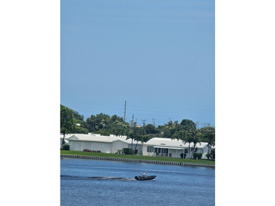 Welcome to your slice of paradise in Palm Beach Leisureville! - photo 32