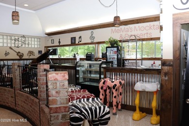 This beautifully renovated 7900 square foot restaurant facility - photo 38