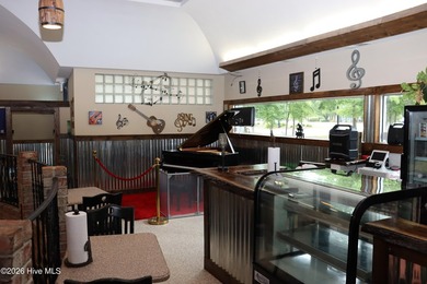 This beautifully renovated 7900 square foot restaurant facility - photo 39