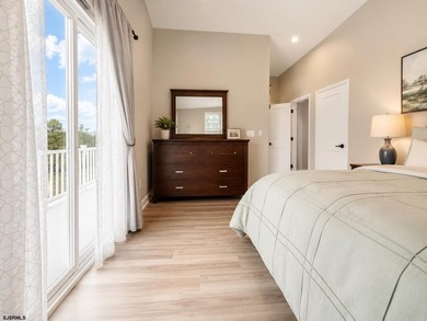 Turnkey investment opportunity with stunning water views and - photo 3