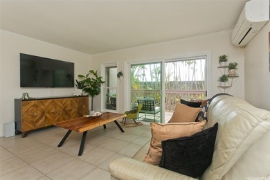 Rarely available and highly desirable , spacious 3 bedroom, 2 - photo 3