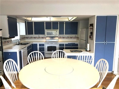 Now offered at $31,000 below the appraised value of $900,000 - photo 10