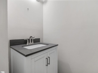 Charming 4-bedroom, 2.5-bath home in a prime Taylors location! - photo 16
