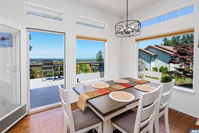 Exceptional Bell Hill home in the highly sought-after Highland - photo 18