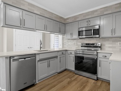 Charming 4-bedroom, 2.5-bath home in a prime Taylors location! - photo 19