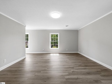 Charming 4-bedroom, 2.5-bath home in a prime Taylors location! - photo 23