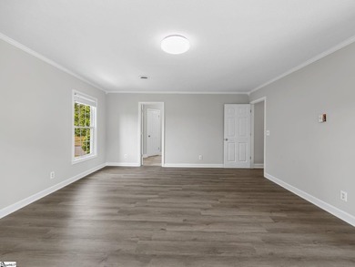 Charming 4-bedroom, 2.5-bath home in a prime Taylors location! - photo 24