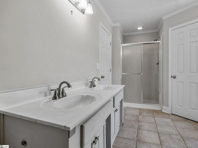 Charming 4-bedroom, 2.5-bath home in a prime Taylors location! - photo 26