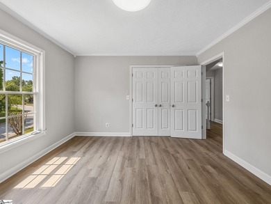 Charming 4-bedroom, 2.5-bath home in a prime Taylors location! - photo 29
