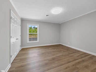 Charming 4-bedroom, 2.5-bath home in a prime Taylors location! - photo 31