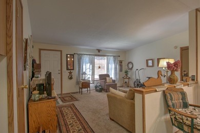 Enjoy low-maintenance living and endless recreational - photo 3